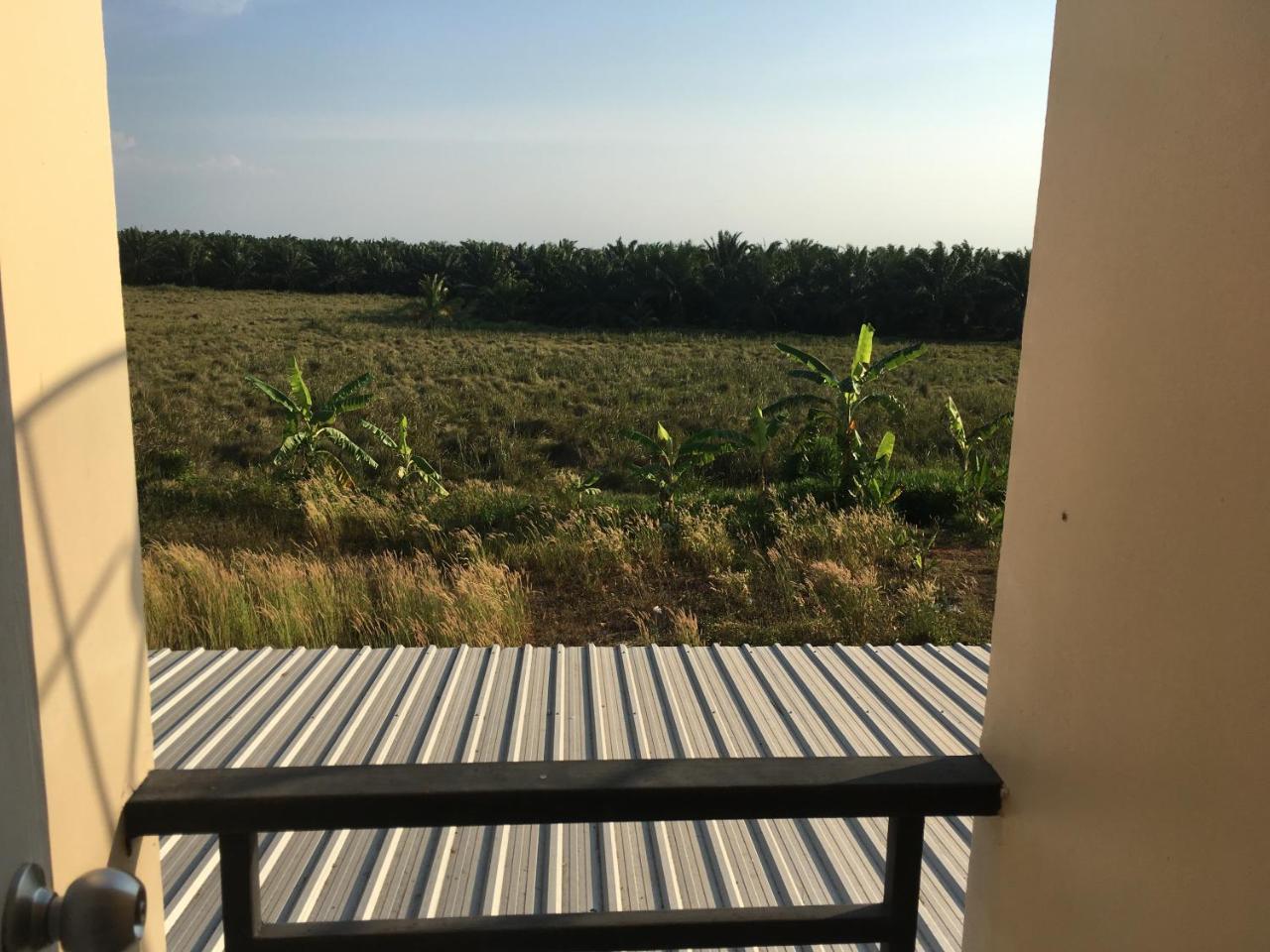 You In House Urt Surathani Airport Surat Thani Exterior photo