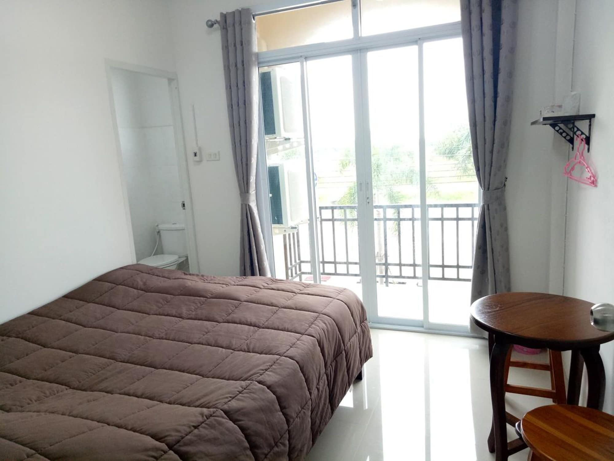 You In House Urt Surathani Airport Surat Thani Exterior photo